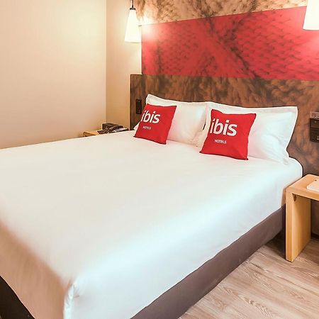 ibis Zhengzhou Longhai Road Bagian luar foto