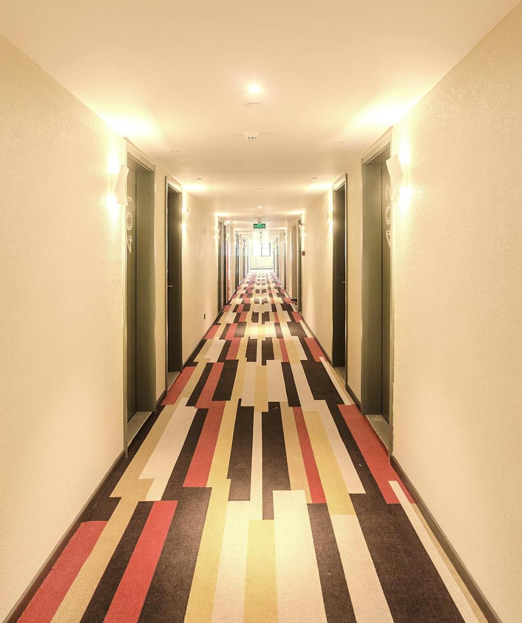 ibis Zhengzhou Longhai Road Bagian luar foto