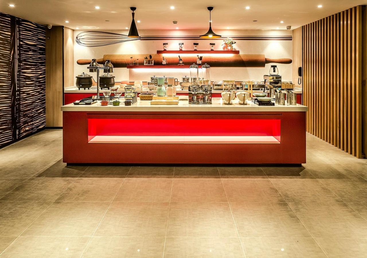 ibis Zhengzhou Longhai Road Bagian luar foto